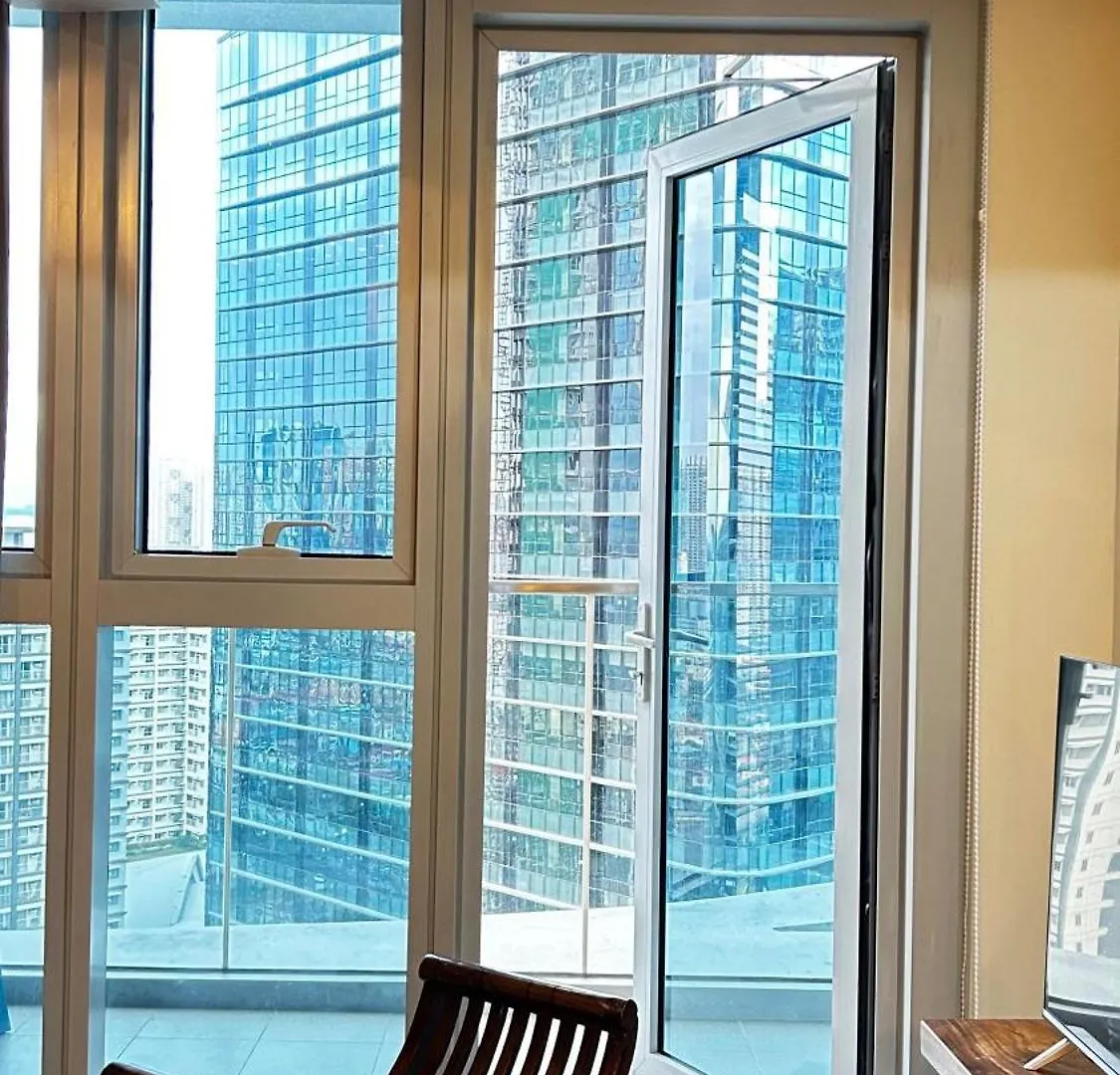 Uptown Parksuites Tower Two - Bgc Taguig, Manila Philippines