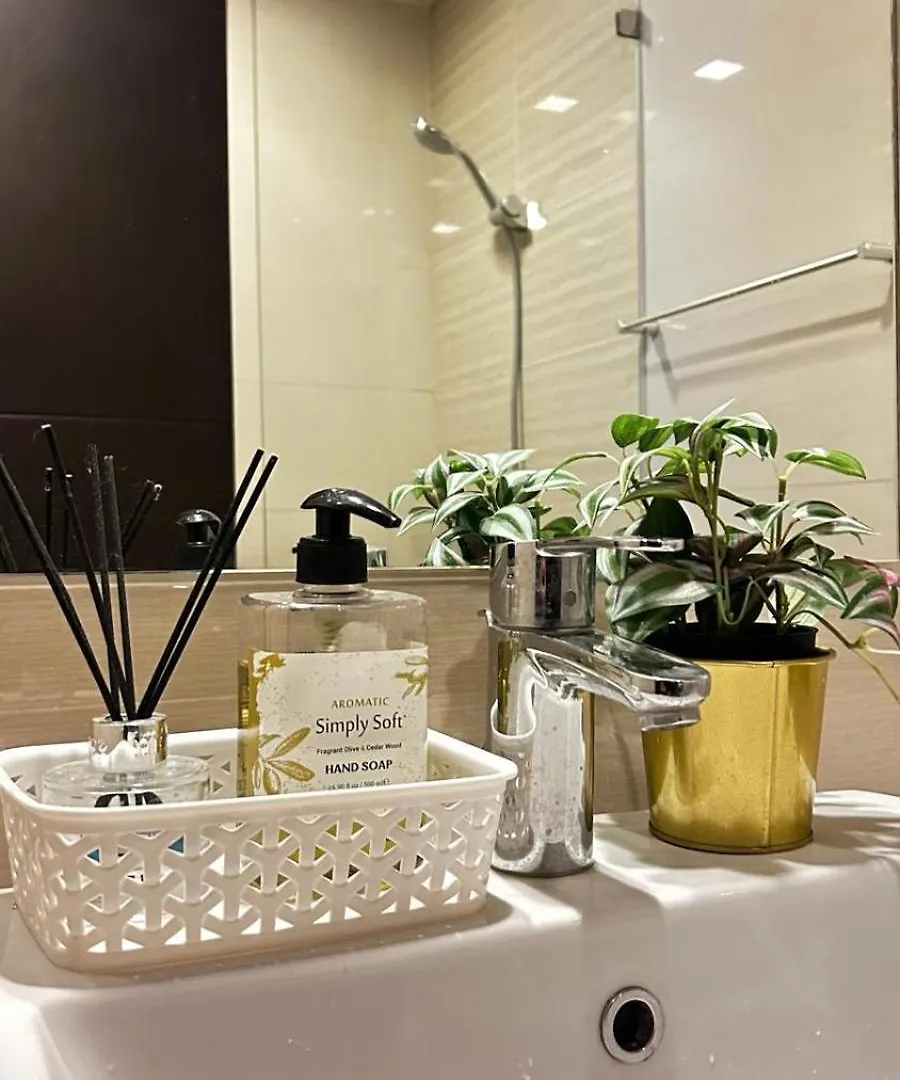 Uptown Parksuites Tower Two - Bgc Taguig, Manila